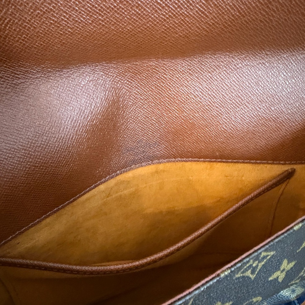 Louis Vuitton Monogram vintage shoulder Bag as shown - Picture 11 of 13